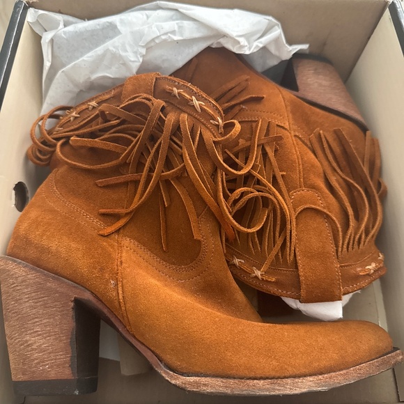 Shoes - Idyllwind Two Step Bootie 8”